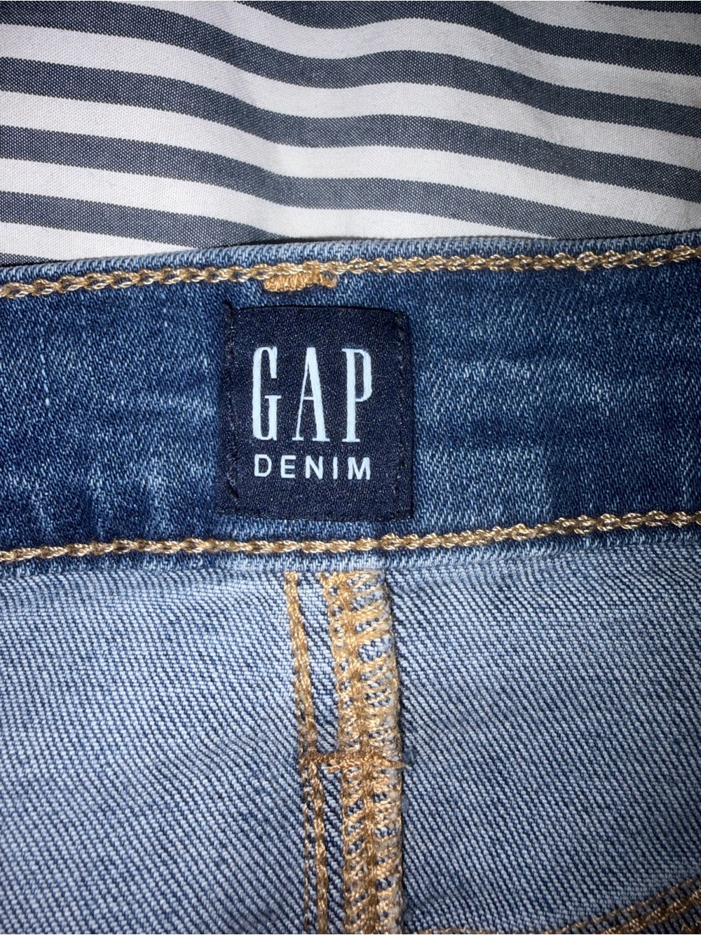 GAP Blue Ankle Jeans with Yellow Side Stripe - Picture 4 of 10